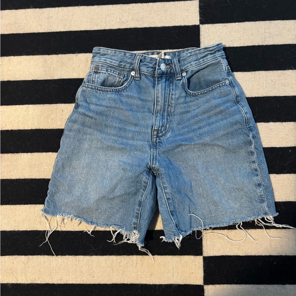 Madewell Baggy Jean Short - Picture 2 of 3